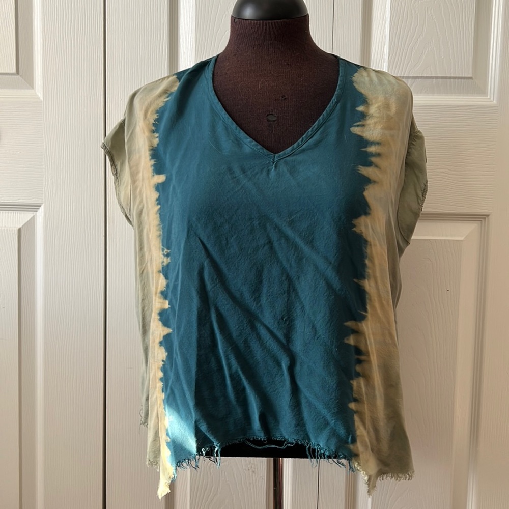 Anamá Shark-bite Raw-hem Top